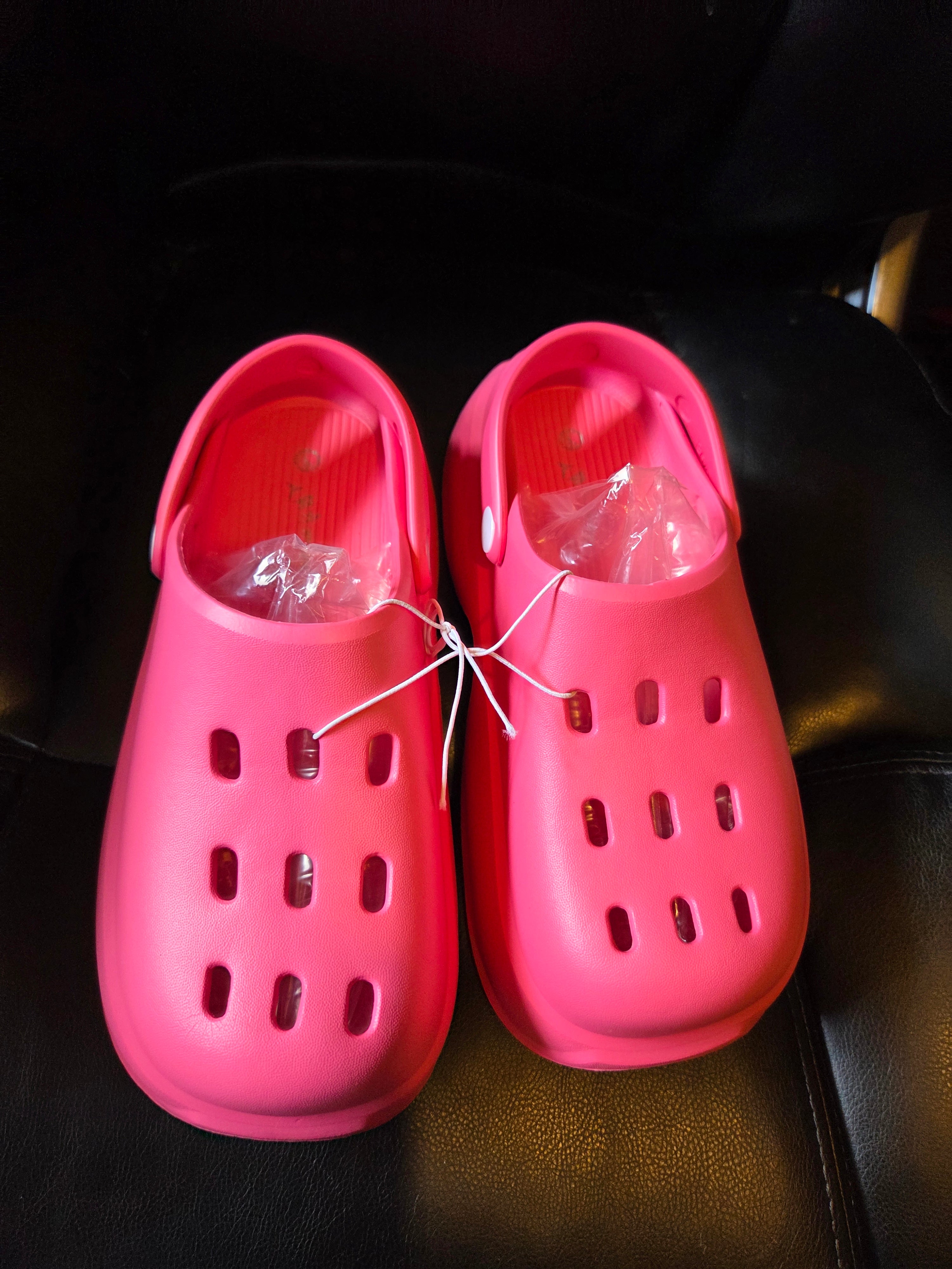Generic Crocs– Pink Slip-On Foam Shoes – Lightweight Comfort Slides