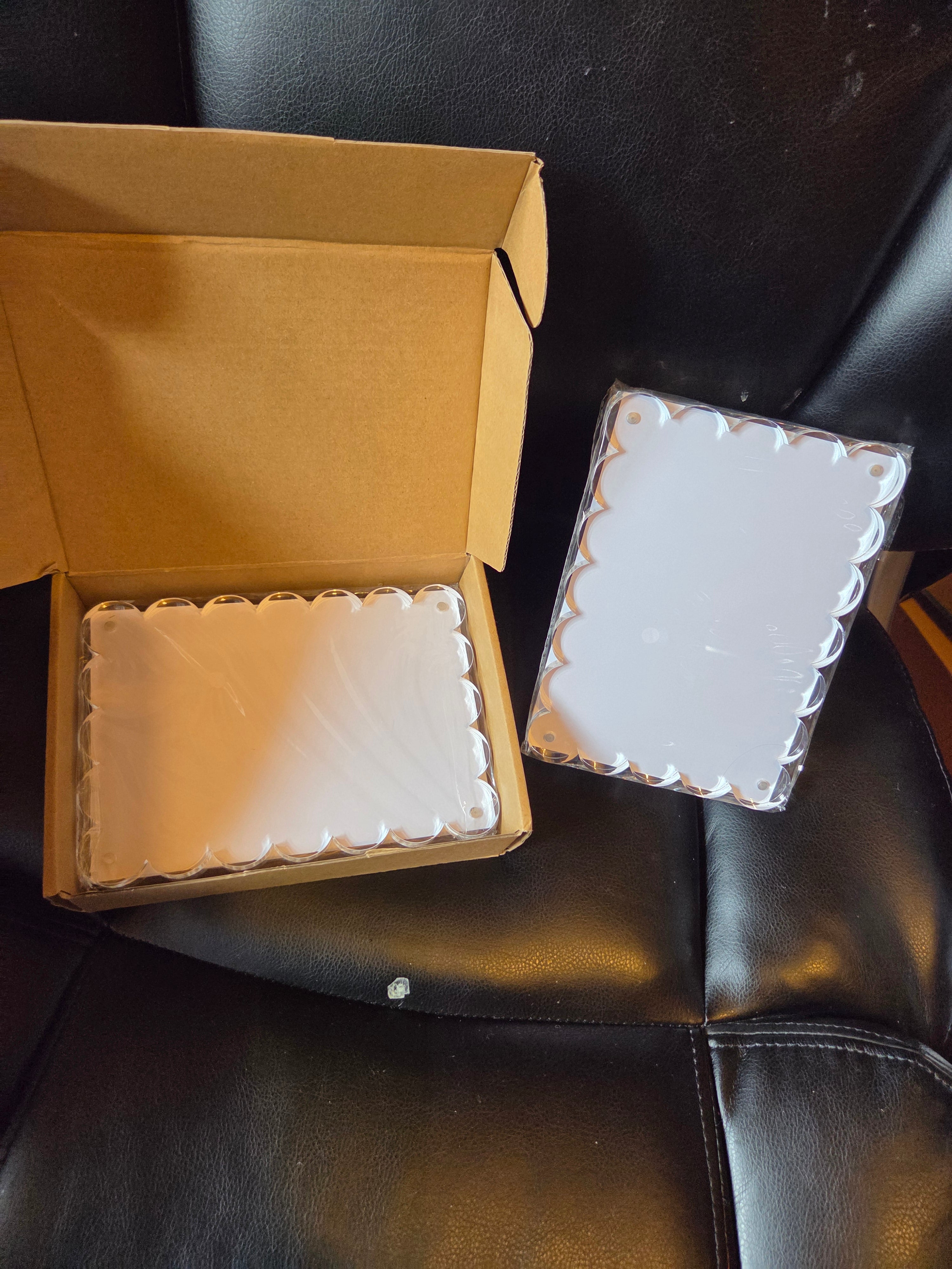 Egofine 4x6 Acrylic Picture Frames – Set of 2 Wave Design – Clear Magnetic Photo Frames